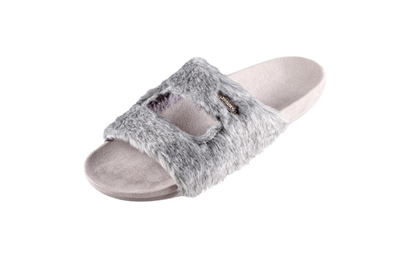 {振揚實業是拖鞋廠家、拖鞋加工(gōng)廠、拖鞋代工(gōng)廠、高端拖鞋定制、人字拖加工(gōng)廠、定制拖鞋工(gōng)廠、品牌拖鞋代工(gōng)廠、涼鞋代工(gōng)廠、沙灘拖鞋廠家、涼鞋廠家,提供經典款高功能(néng)拖鞋,美型拖鞋,耐磨防滑拖鞋。}